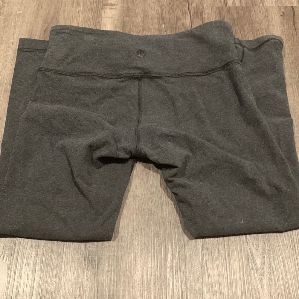 Lululemon leggings size 4